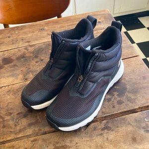 Women’s The North Face Thermoball Progressive Zip II water proof boots